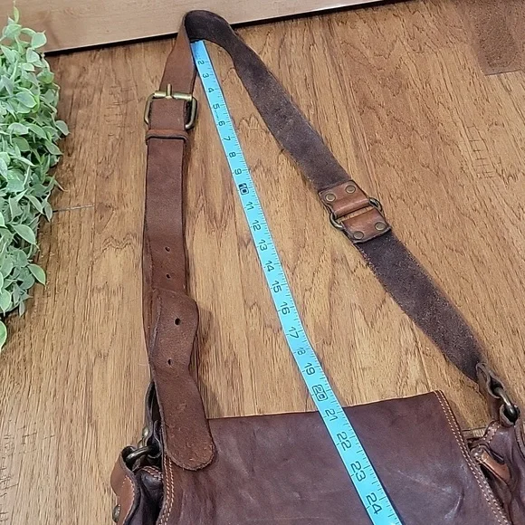 Campomaggi Italy Leather Crossbody Satchel - Picture 16 of 16